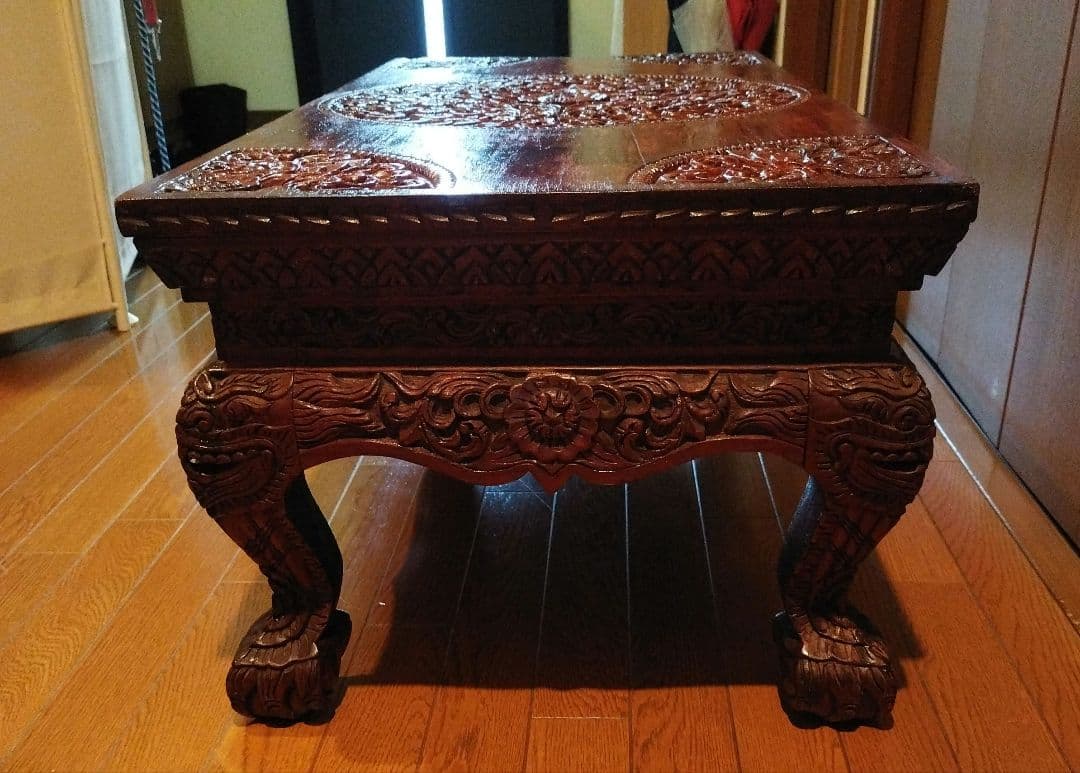 アンティーク家具　彫刻　机
