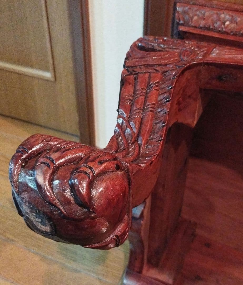 アンティーク家具　彫刻　机