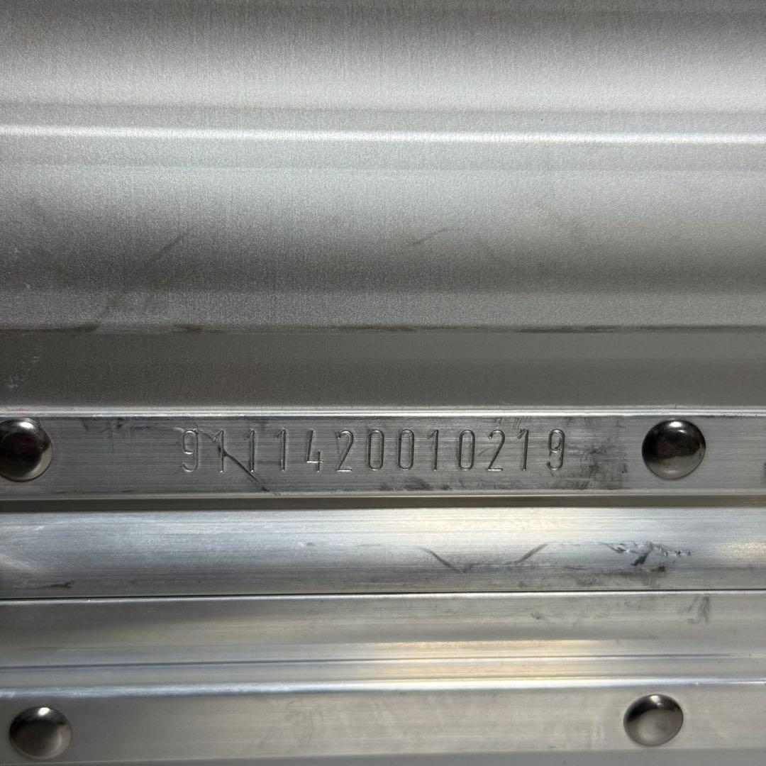 ⭐️極美品⭐️リモワ　ポルシェ　トパーズ　アタッシュケース　アルミ　シルバー　限定