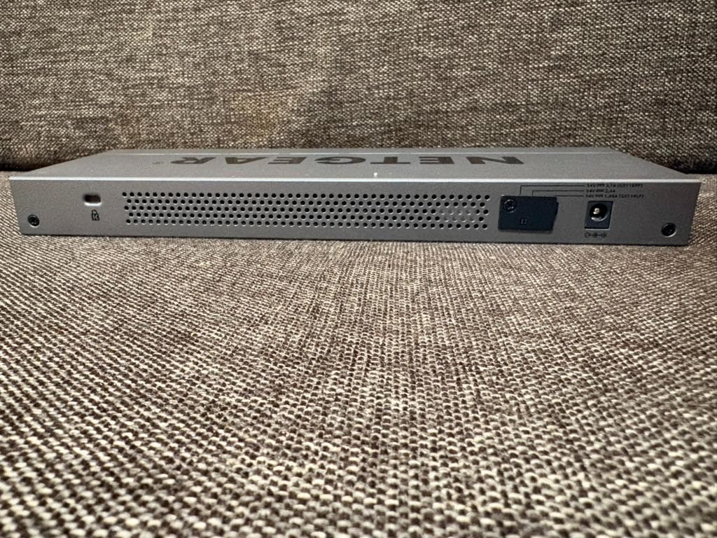 NETGEAR GS116PP 16ポート スイッチングハブ