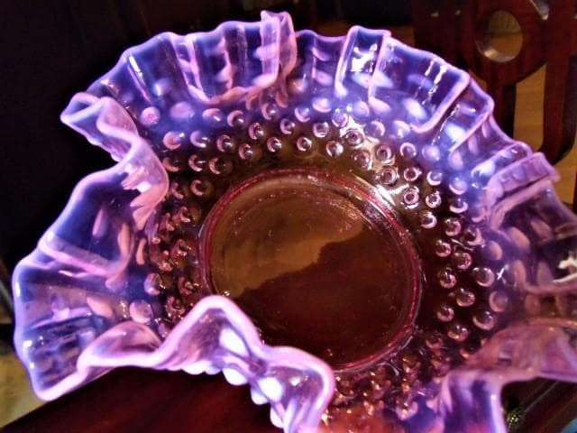 アメリカ　フェントン社　クランベリーオパールセント　ホブネイル ナッピーボウル