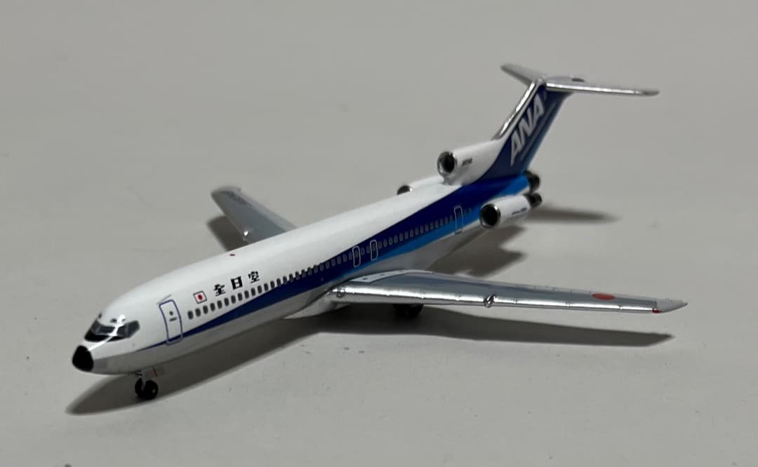 航空機・ヘリコプター ANA B727-200 JA8355
