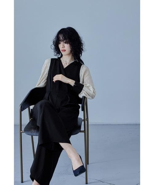 美品 niana ニアナ パンツドレス オールインワン M パーティー お呼ばれ