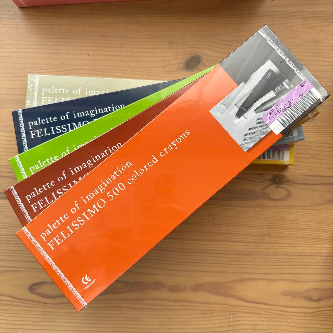 フェリシモ 500色クレヨンセット 500 colored crayons