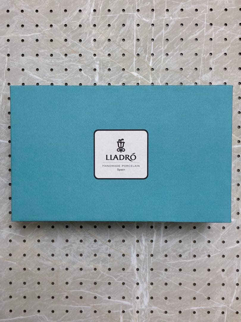 リヤドロ　LLADRO ＂すてきよ！LET'S MAKE UP＂05555