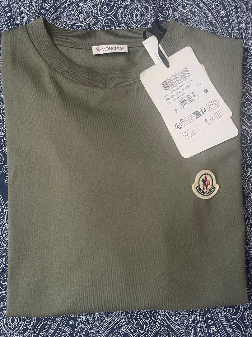 MONCLER オリーブ Tシャツ Sサイズ