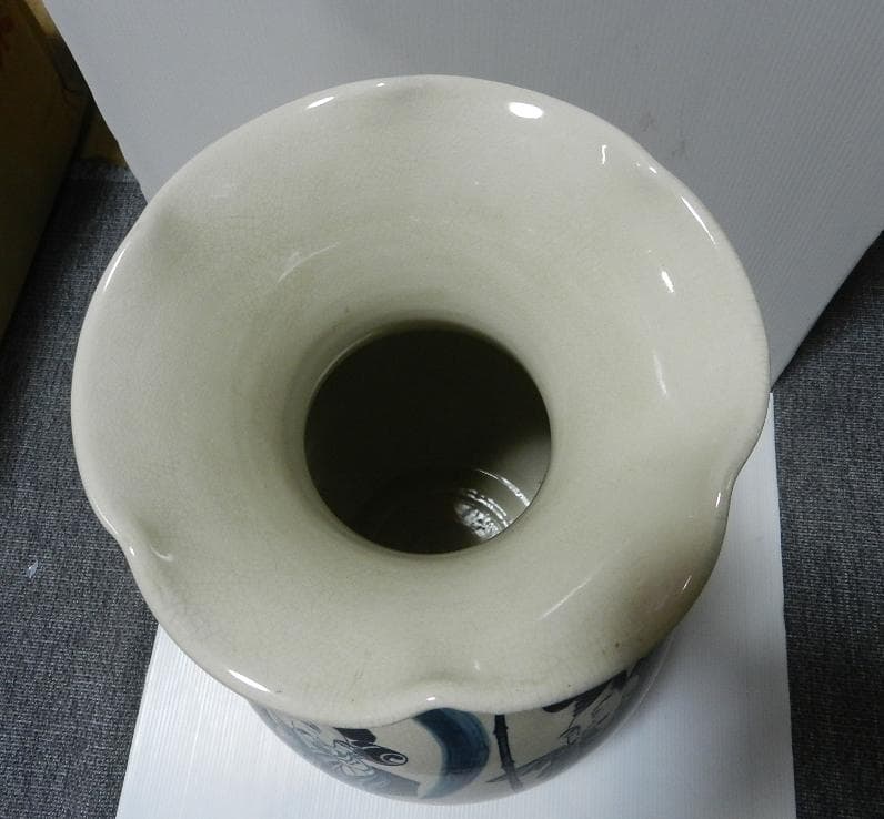 九谷焼　大きな陶器花瓶　壺