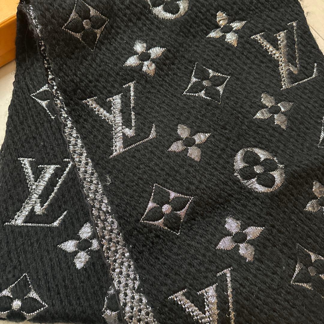 LOUIS VUITTON ルイヴィトン ブラックシルバー マフラー
