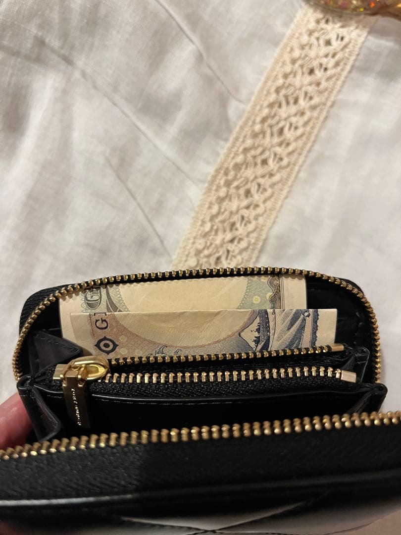 m*i様 Tory Burch トリーバーチ スモールウォレット 黒　【美品】