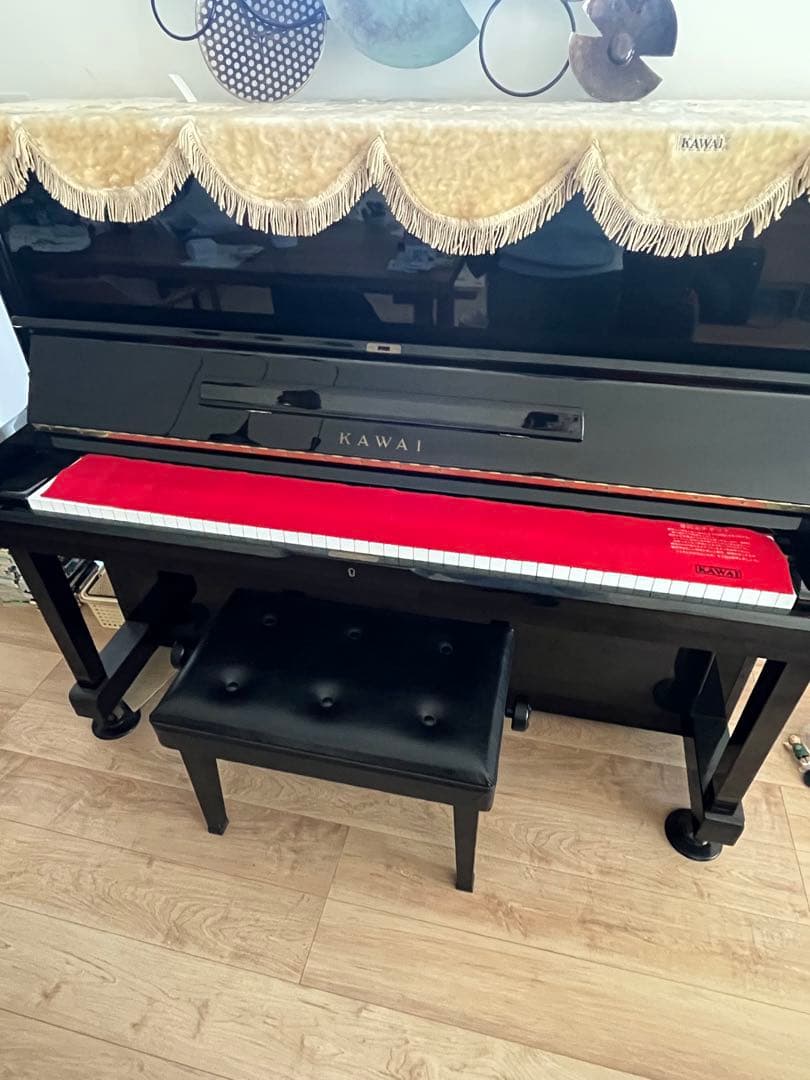 KAWAI アップライトピアノ 黒色