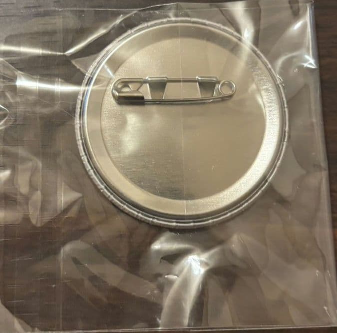 h*3様 鬼滅の刃　プリロール　ホワイトデー　缶バッジ　義勇　しのぶ