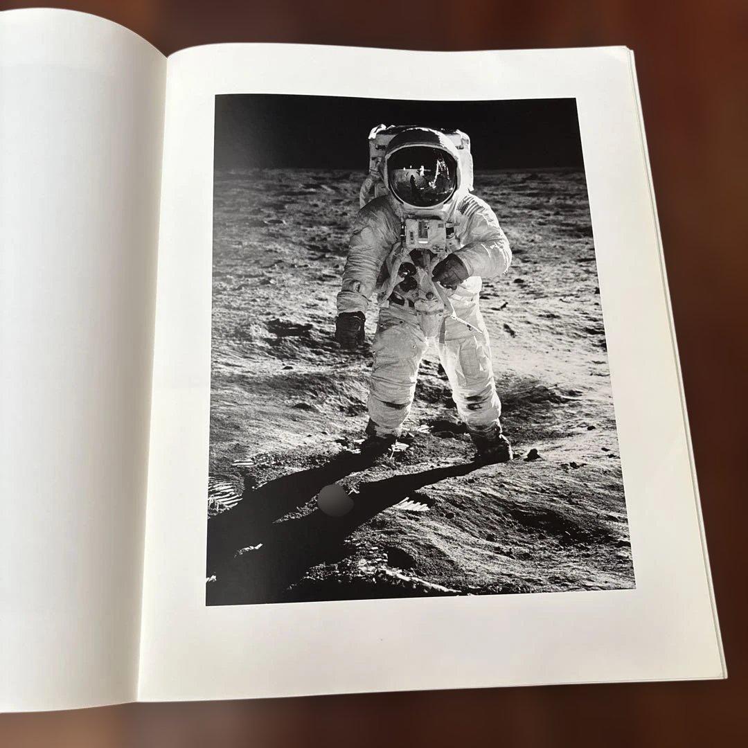 1998.The Year Thinking Different.冊子