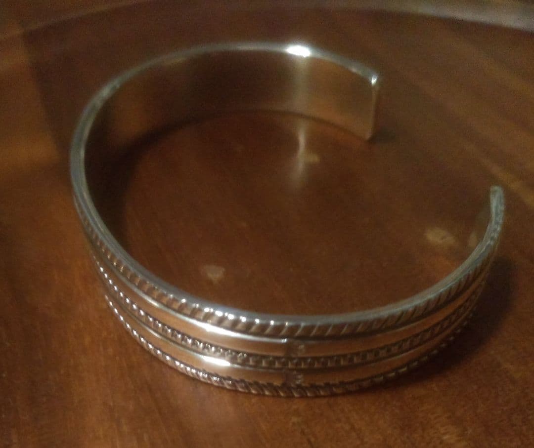 NAVAJO Bruce Morgan スタンプワークバングル STERLING