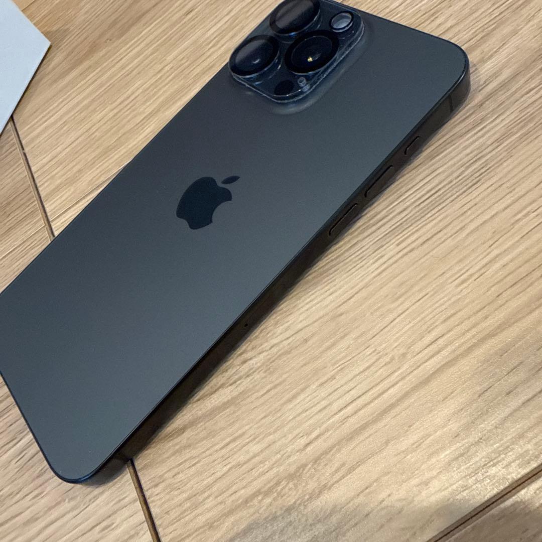 美品　iPhone 15 pro max (バッテリー容量91%)