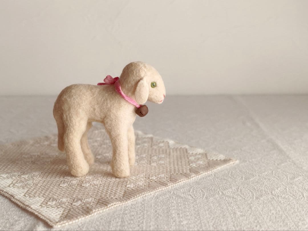 * vintage animal ❀ グリーンの瞳の 羊ちゃん