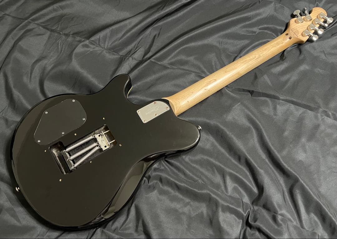 Sterling by MUSIC MAN S.U.B. AX4エレキギター