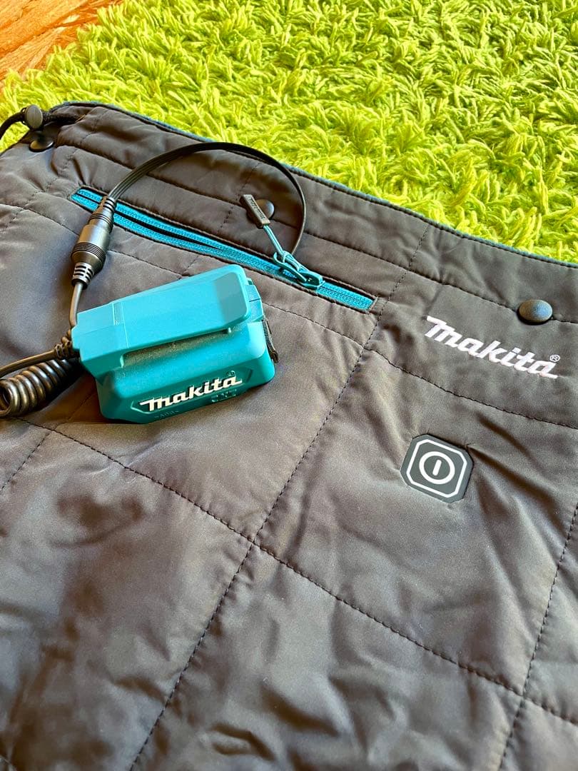 美品マキタ Makita充電式電気毛布 CB200DBKバッテリーホルダーセット