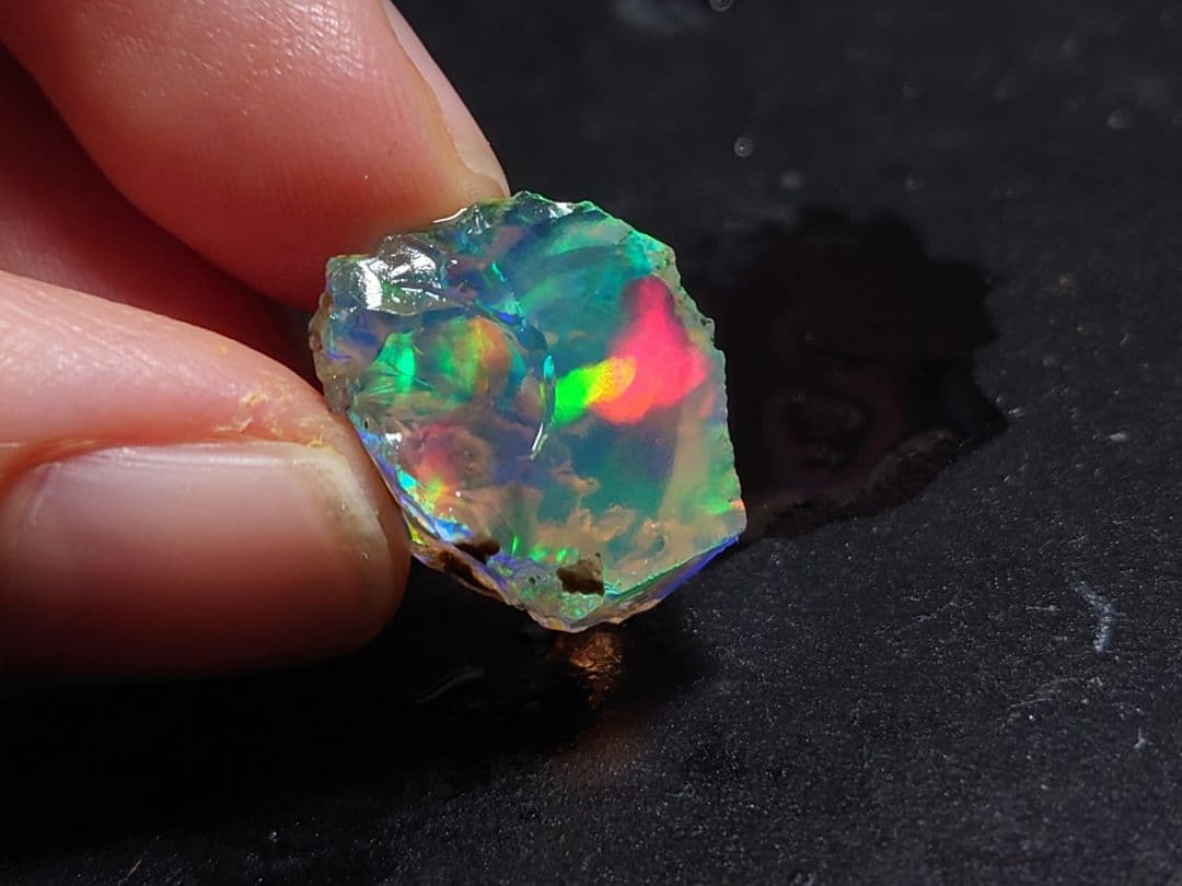 エチオピアウェロ産　チョーク　オパール 原石 鉱物標本 虹色