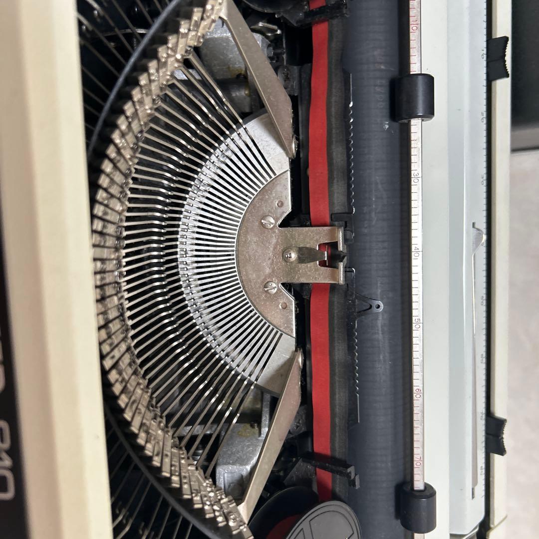 SILVER REED 810 レトロタイプライター インテリア用　ケース付