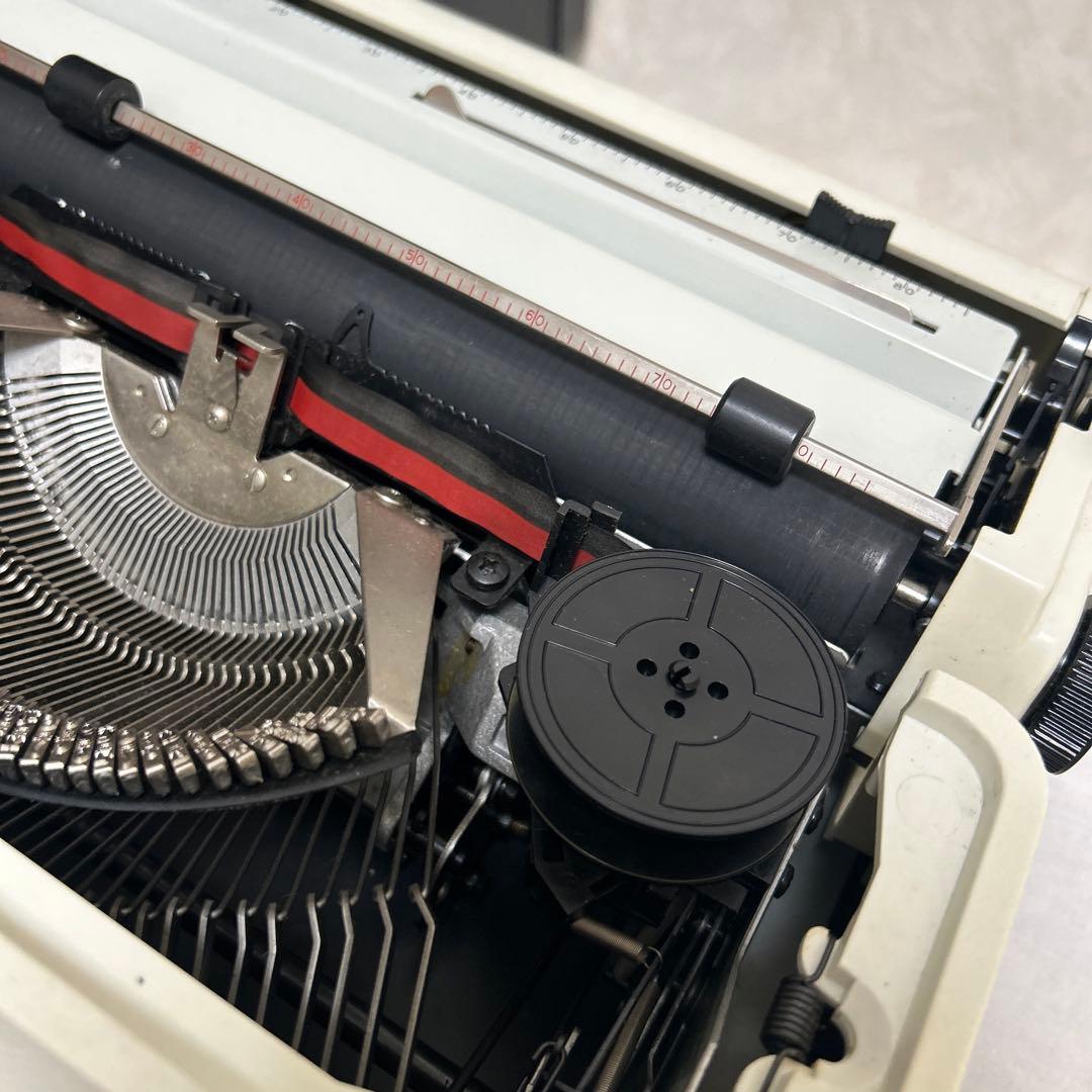 SILVER REED 810 レトロタイプライター インテリア用　ケース付