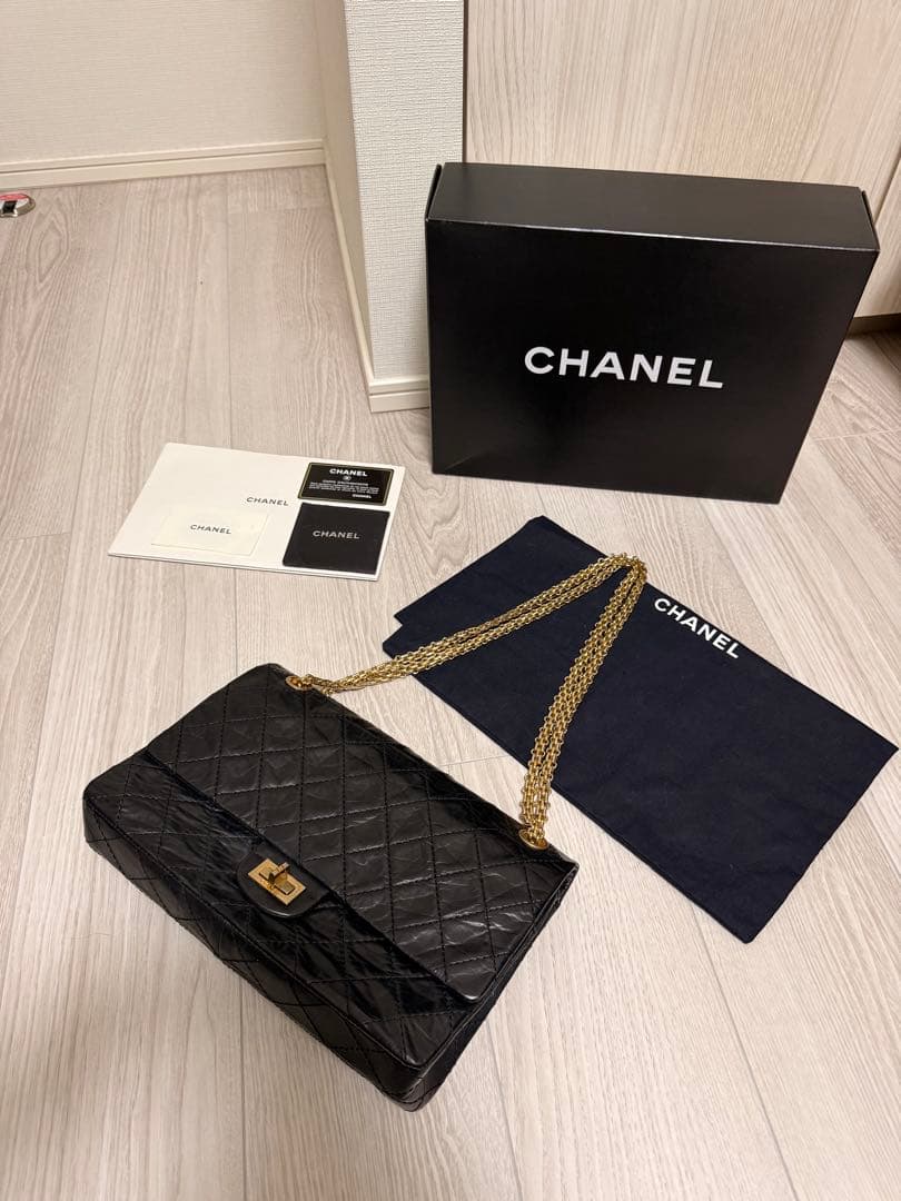 シャネル 2.55 マトラッセ28 ダブルチェーンショルダーバッグ カーフ　黒