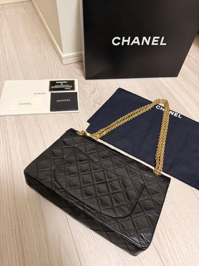 シャネル 2.55 マトラッセ28 ダブルチェーンショルダーバッグ カーフ　黒