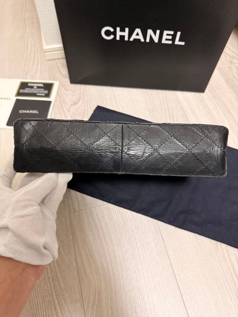 シャネル 2.55 マトラッセ28 ダブルチェーンショルダーバッグ カーフ　黒