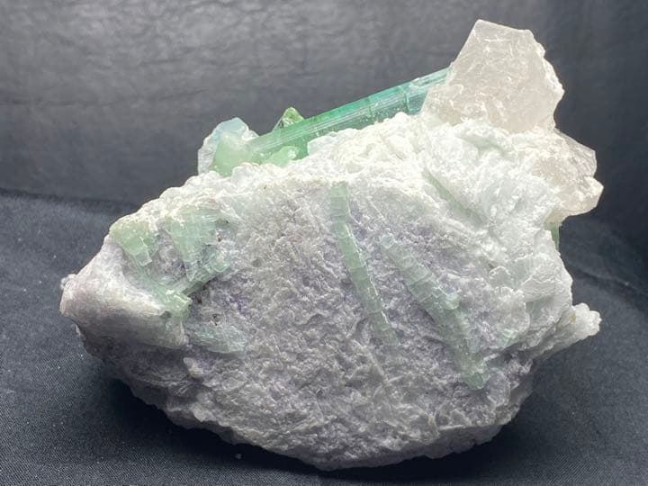 トルマリン　ピーチ鉱山　236g