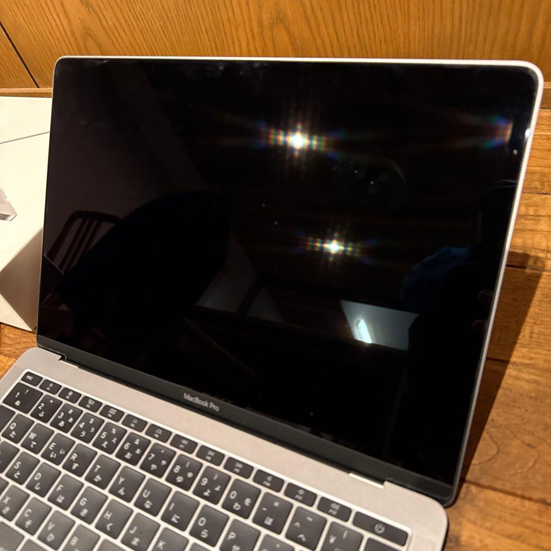 MacBook Pro 2017 本体 充電器付き