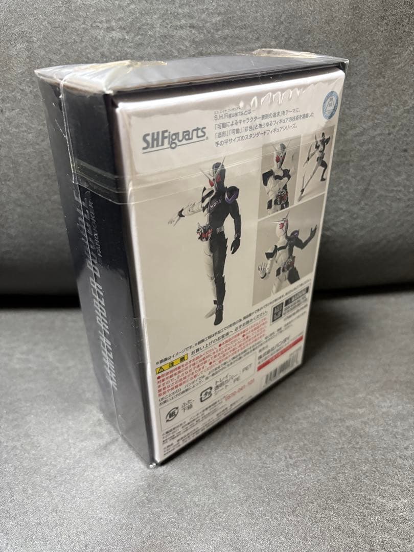 S.h.figuarts 仮面ライダーダブル　ファングジョーカー　真骨彫