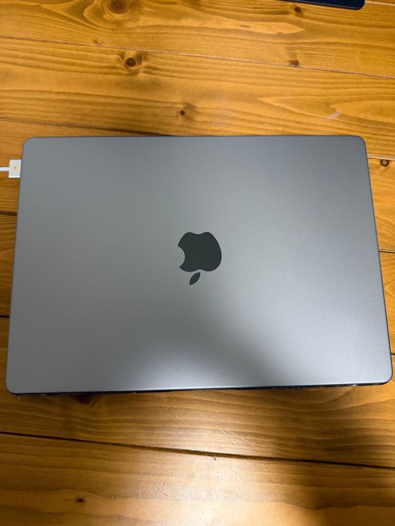 MacBookPro 2021 14inch 32GB/512Gスペースグレー