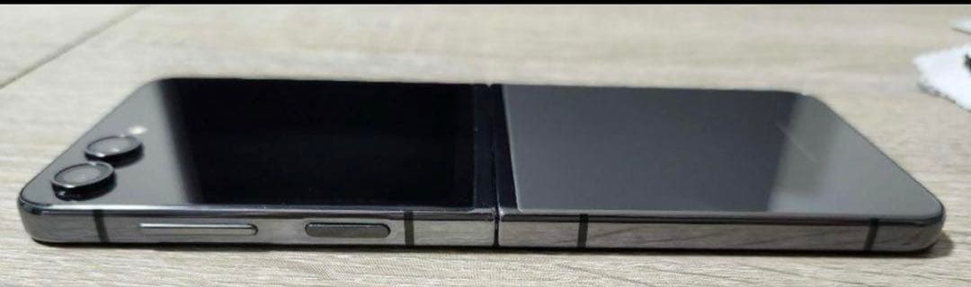 galaxy z flip5 グラファイト　本体のみ