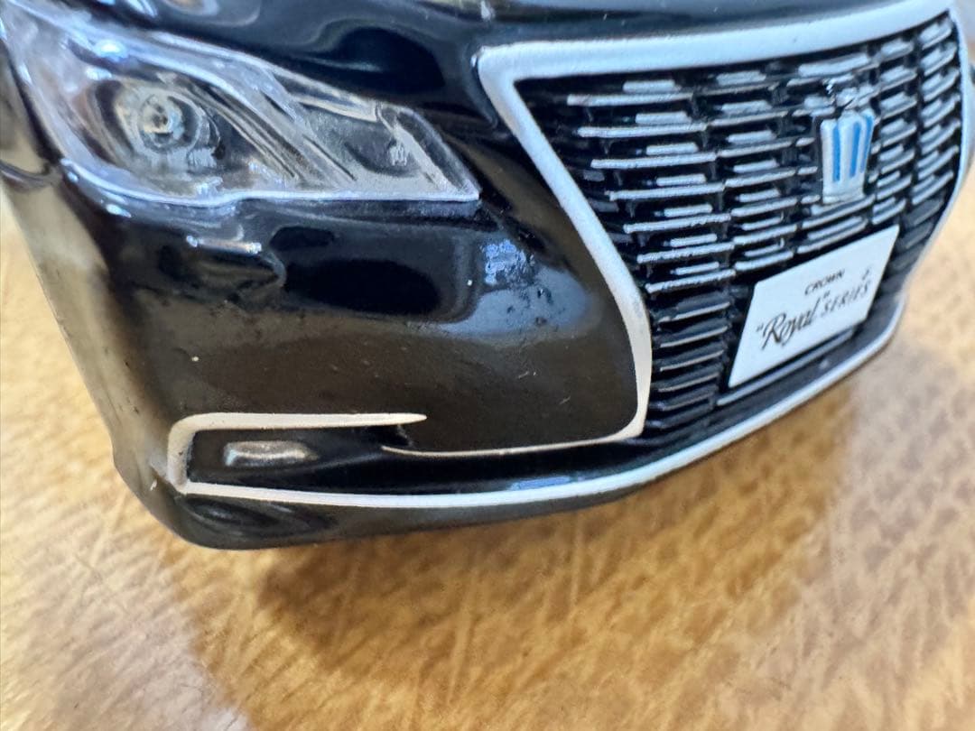 トヨタ クラウンロイヤルサルーン カラーサンプル ミニカー 1/30