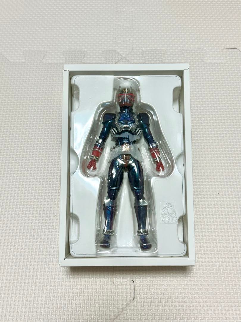 【未使用】S.H.Figuarts（真骨彫） 仮面ライダー響鬼 ライダーフォーム