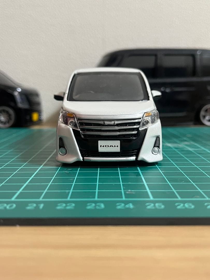 トヨタ80ノア　ミニカー　非売品