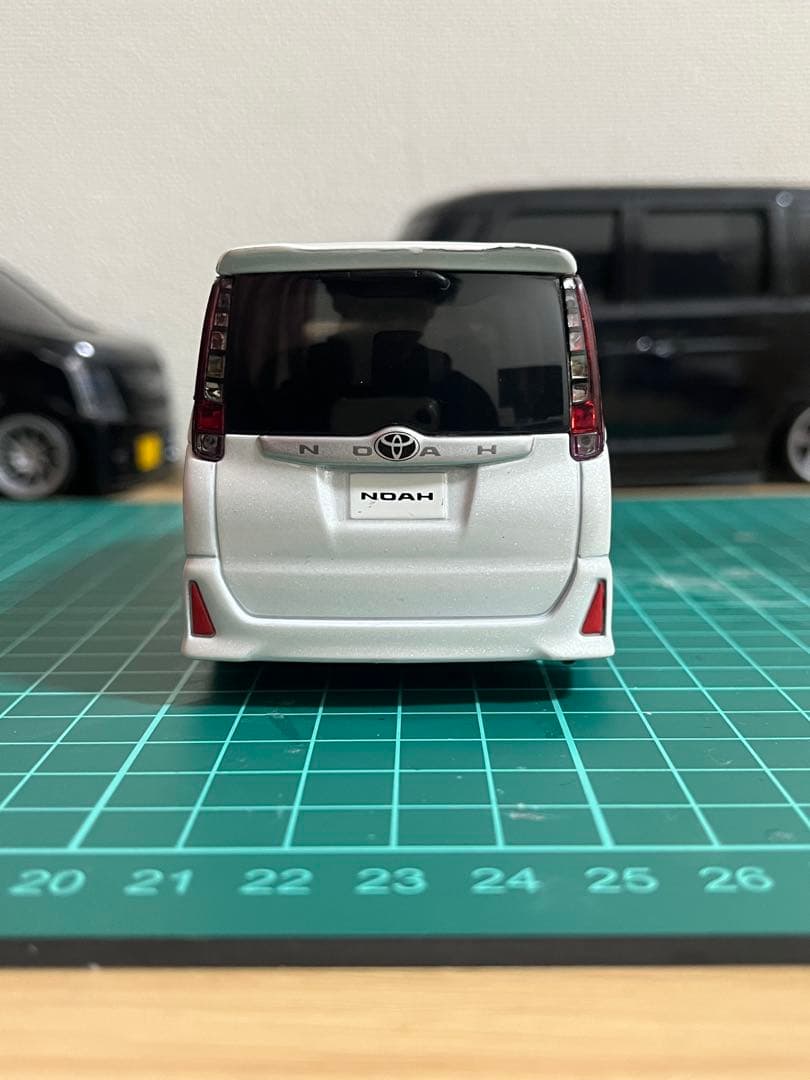 トヨタ80ノア　ミニカー　非売品