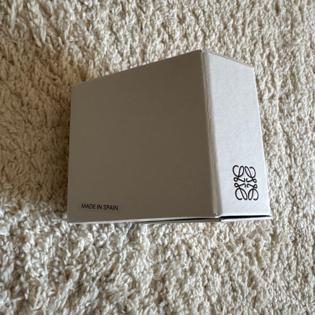 LOEWE ブローチ ゴールド　アナグラム