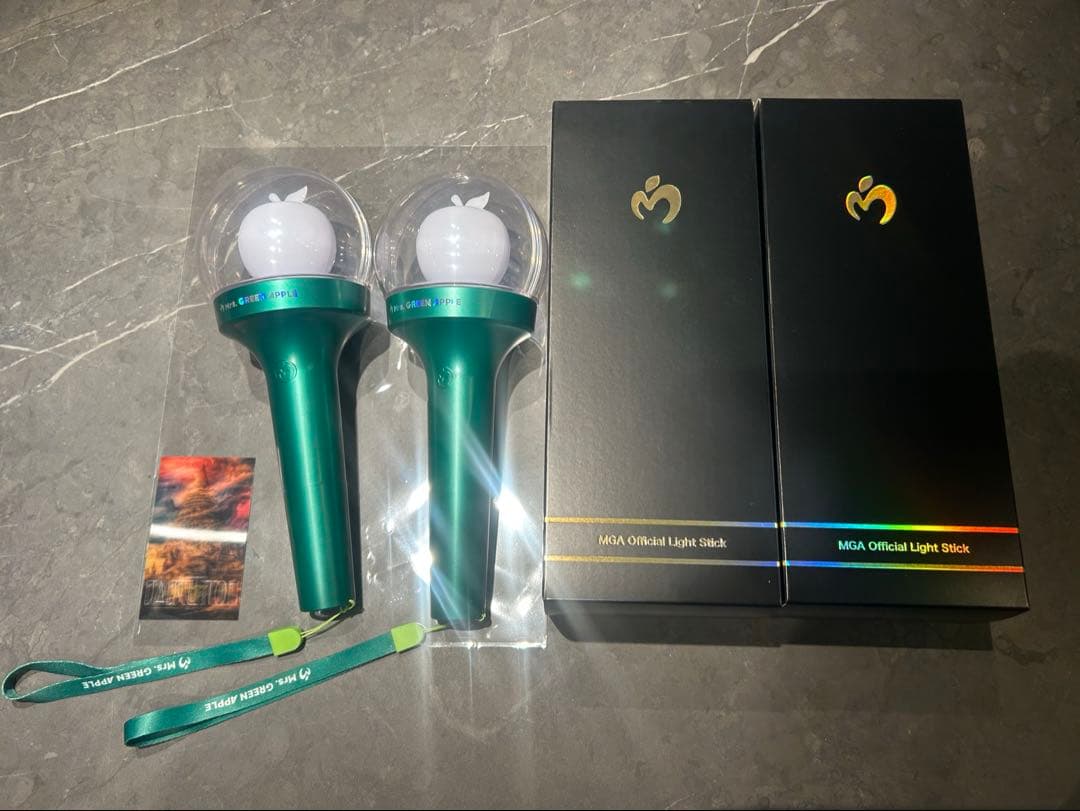 【美品】ミセス ペンライト ２本セット＋限定スマホチェッカー