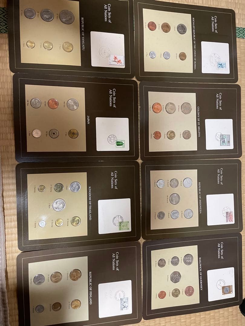 ひ*り様 coin sets of all nations 　４４枚