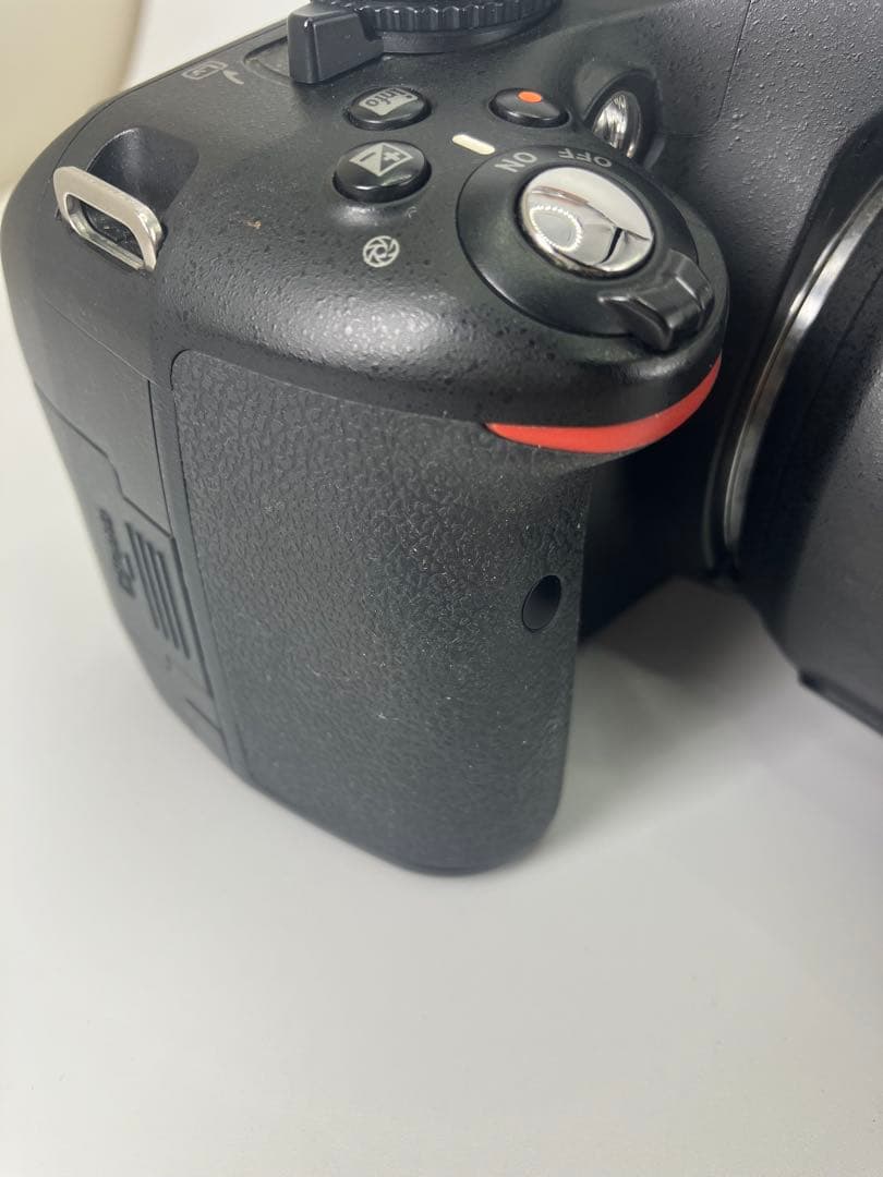 【返品保証・良品】Nikon D5100 + AF-S DX 18-55mm