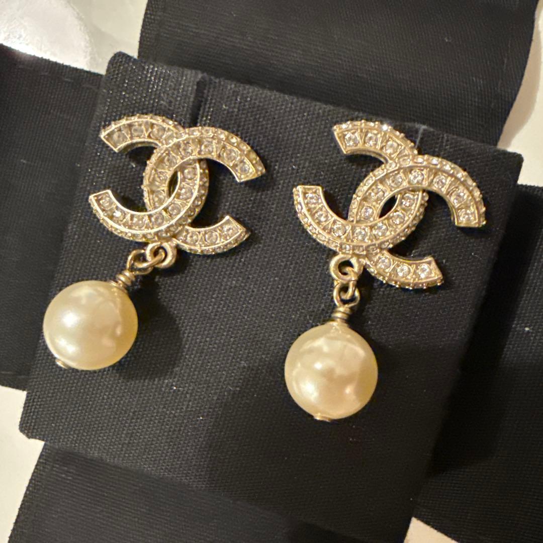 CHANEL CCロゴ パールピアス