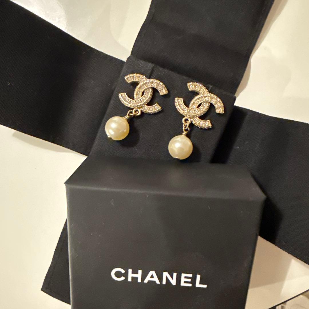 CHANEL CCロゴ パールピアス
