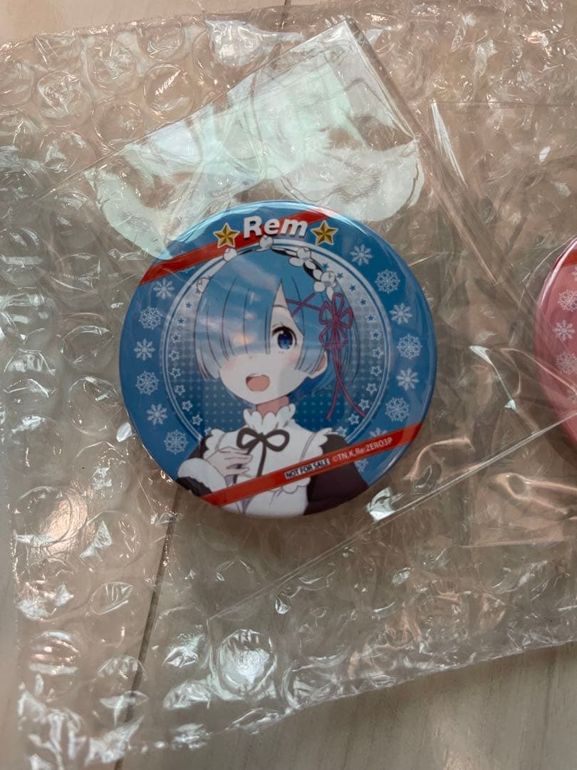 リゼロ　缶バッジ　プリロールクリスマスケーキ レム、ラムセット