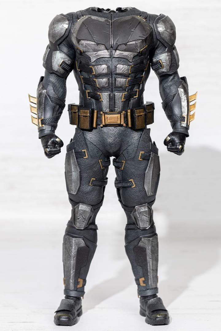 ホットトイズ バットマン タクティカルスーツ ジャスティスリーグ フィギュア