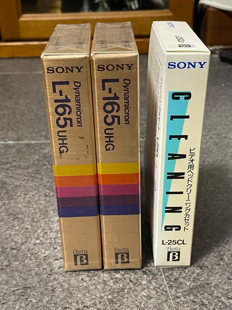 SONY ビデオデッキ　SL-F201とカセット