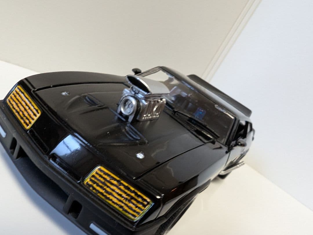 ミニカー GREEN LIGHT 1/24 Ford Falcon XB MADMAX