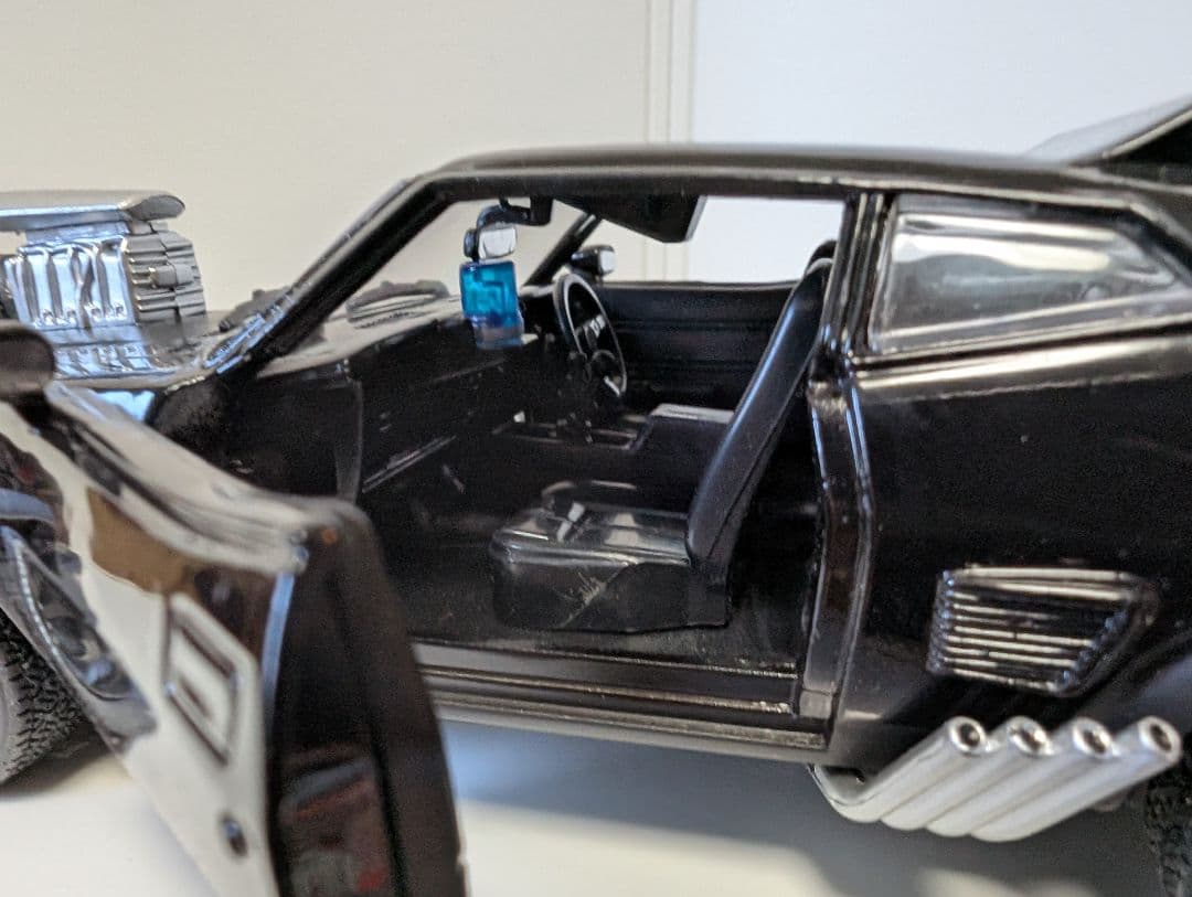 ミニカー GREEN LIGHT 1/24 Ford Falcon XB MADMAX