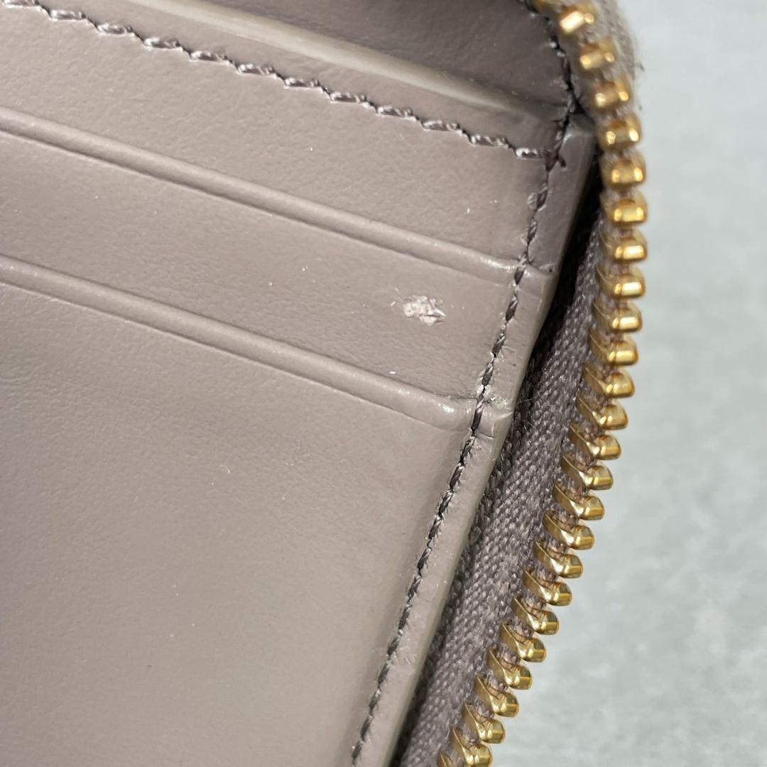CELINE セリーヌ 2つ折り財布 ジップウォレット エッセンシャル
