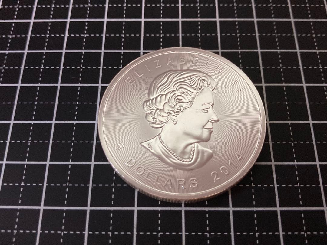 《カナダ》エリザベス 5ドル銀貨(2014年) ＊ケース付＊