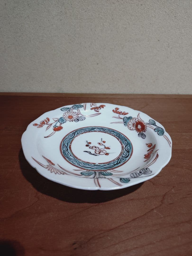 古伊万里 色絵 草花紋 輪花小皿